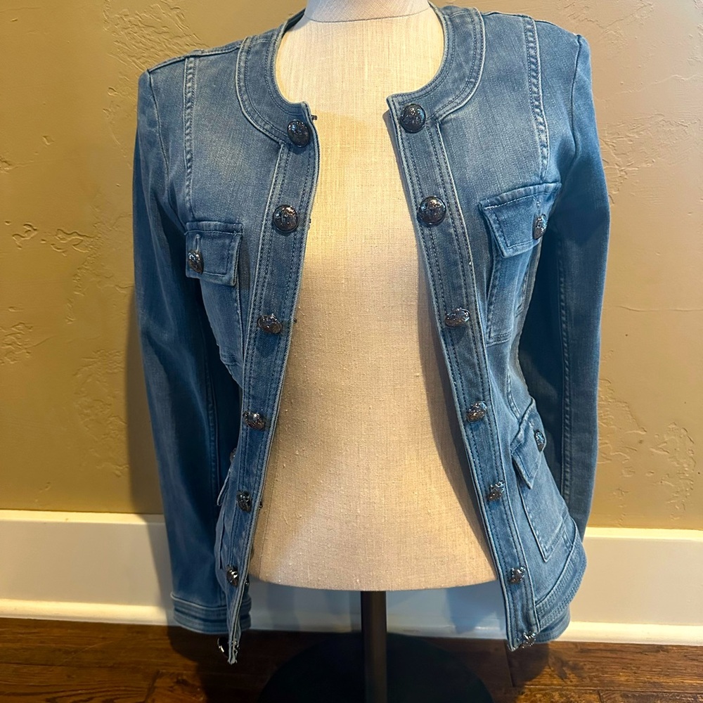 White House Black Market classy denim jacket in like new condition. Size 4.